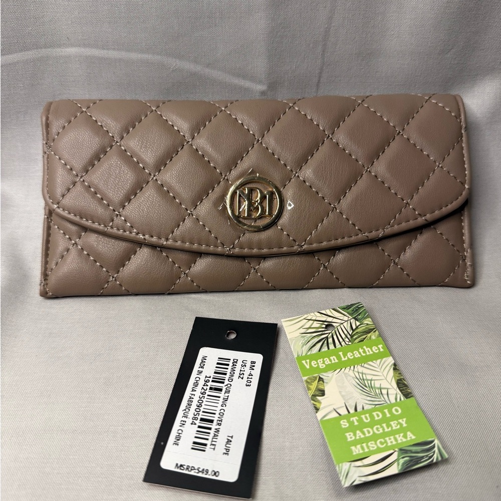 Badgley Mischka Tan Quilted Wallet